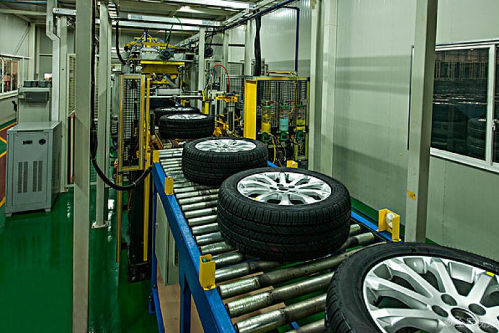 康耐视In-Sight视觉系统应用轮胎装配检测(图1)